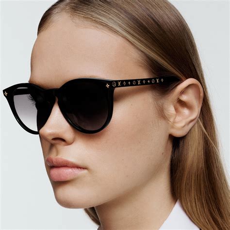 kacamata lv original|Produk oleh Louis Vuitton: My Monogram Light Round Sunglasses.